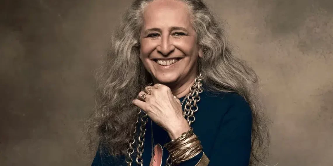 Maria Bethânia divulga data de show extra em Salvador