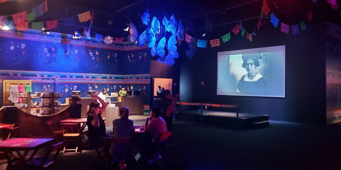 Mostra de Frida Kahlo será cenário para festa de Halloween
