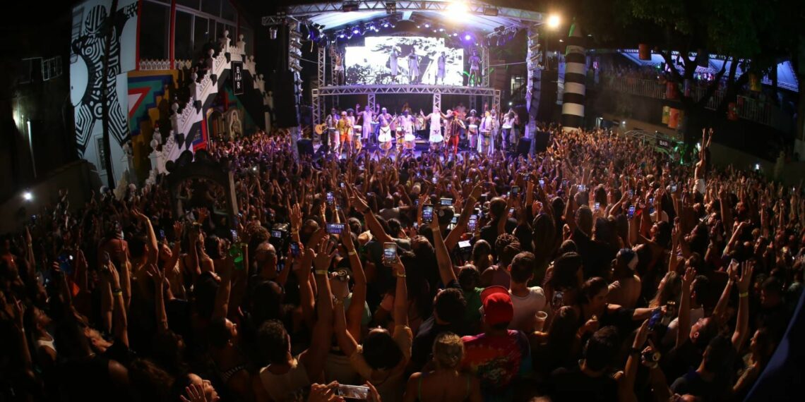 Timbalada abre temporada de verão com a volta dos ensaios ao Candyall Guetho Square