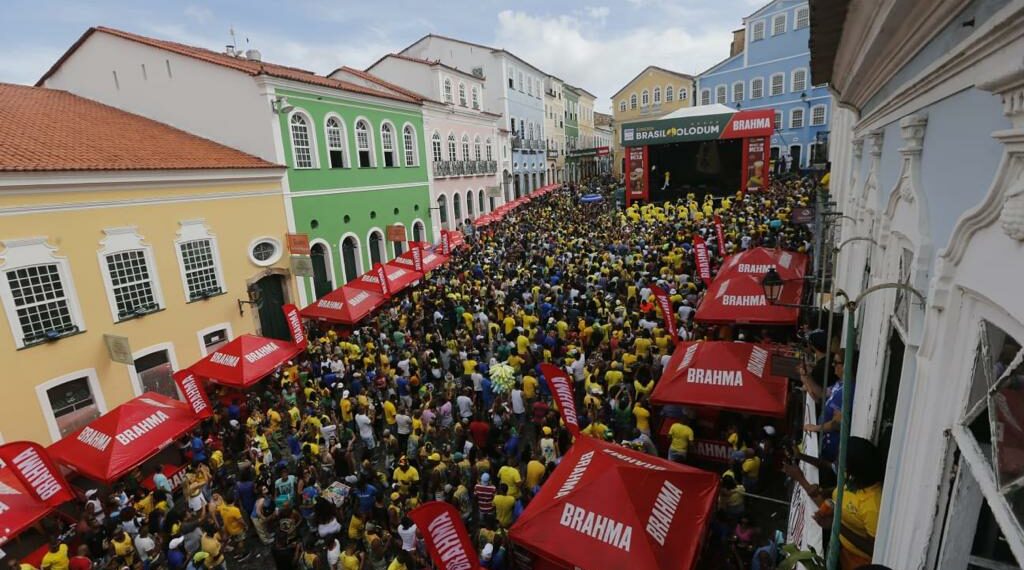 Pelourinho recebe mais um dia de festa com Olodum para os torcedores