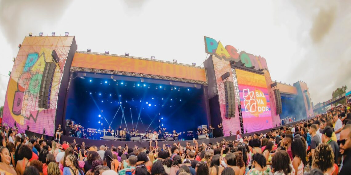 Pagodin agita a capital baiana relembrando sucessos do samba e do pagode