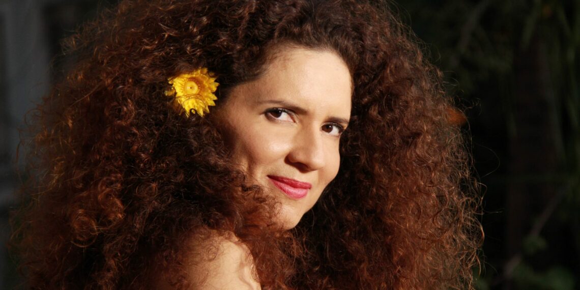 Cláudia Cunha homenageia Gal Costa no Pré-Reveillon do Centro Histórico
