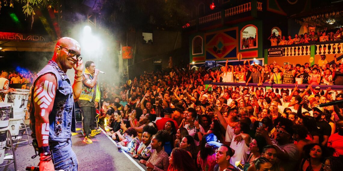 Timbalada lota Guetho Square e esgota ingressos em segunda edição de ensaio