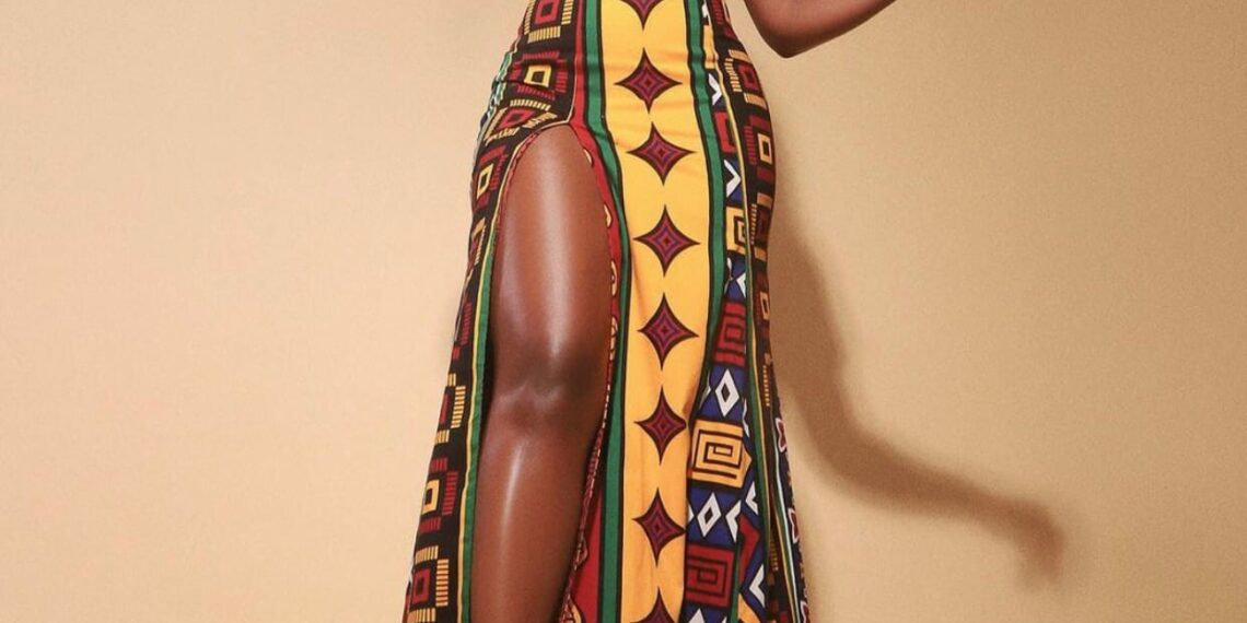 Iza veste look exclusivo da Meninos Rei na semifinal do The Voice Brasil