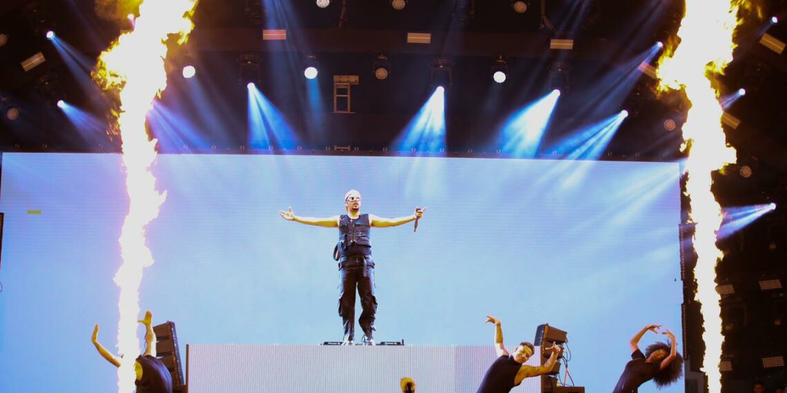 Capitulo III do Baile da Santinha 2023 conta com show energizante de Pedro Sampaio