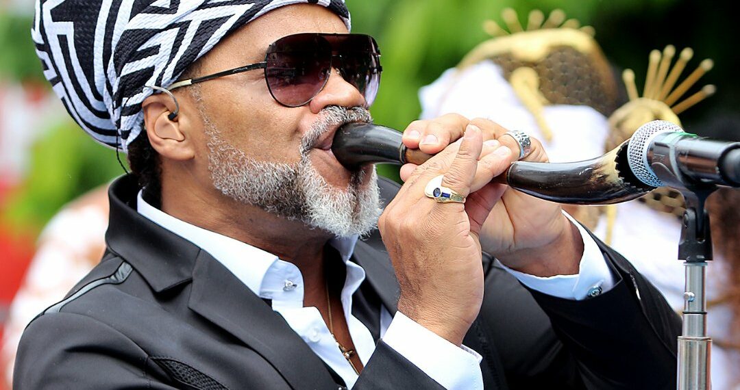 Festa ‘Enxaguada de Yemanjá’ é comanda por Carlinhos Brown nesta edição