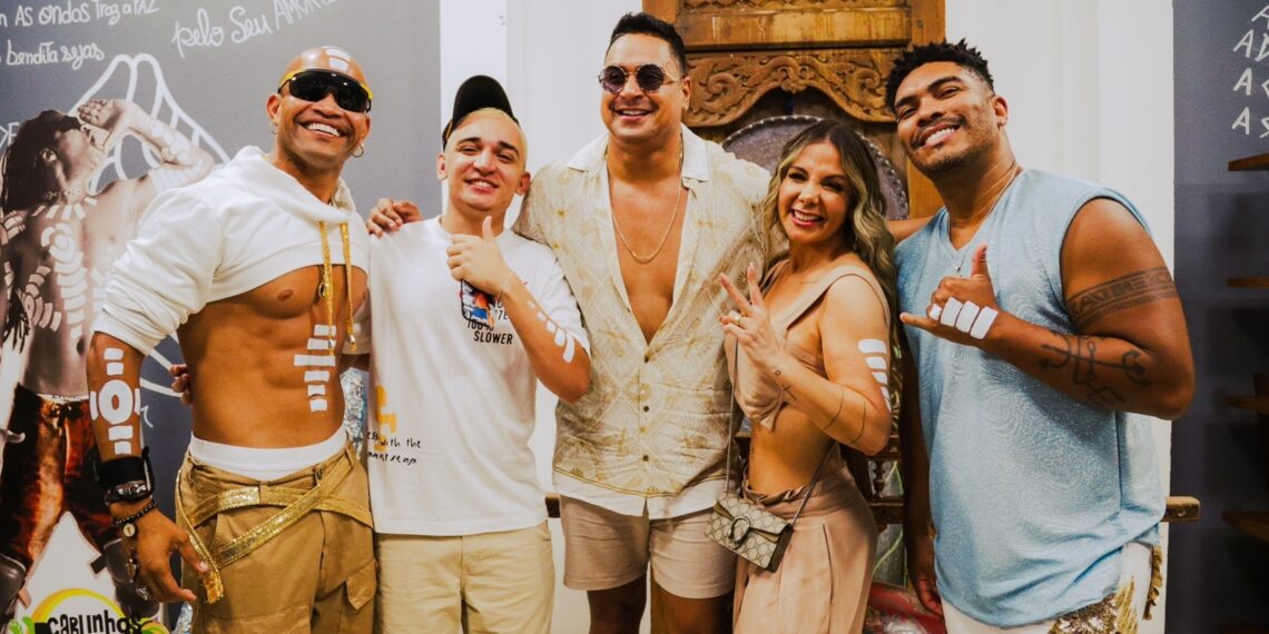 Timbalada lota Guetho Square e recebe Xanddy Harmonia e João Gomes como convidados