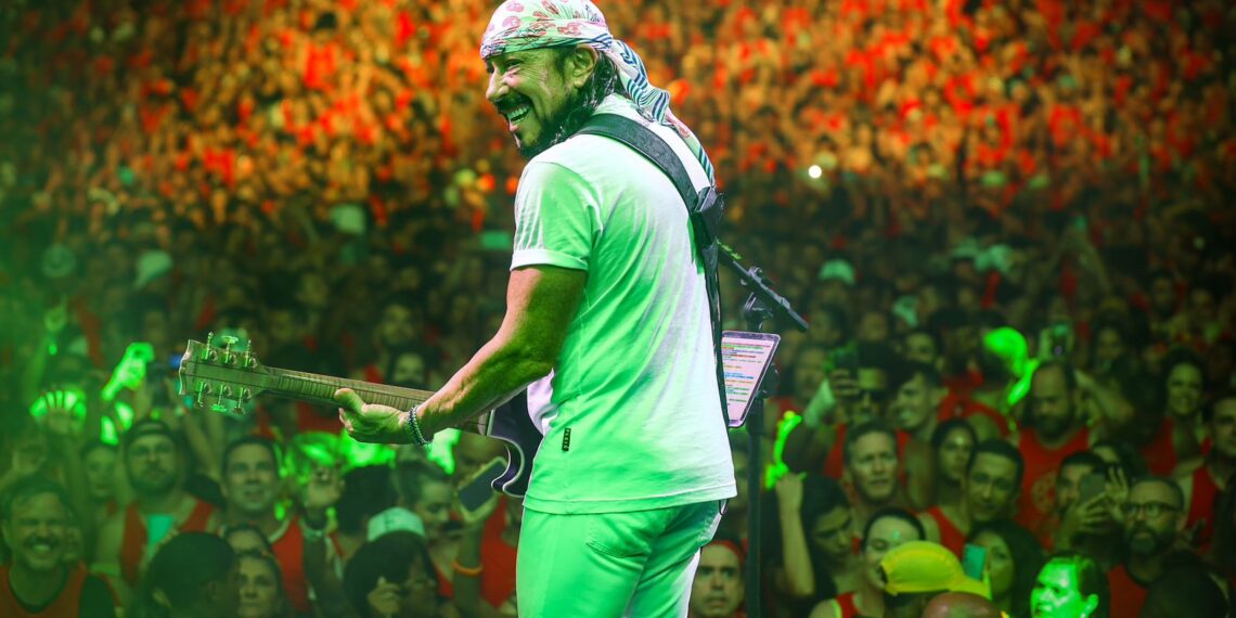 Abadás esgotados e casa cheia: Camarote Club esquenta a quinta noite com muito axé e forró