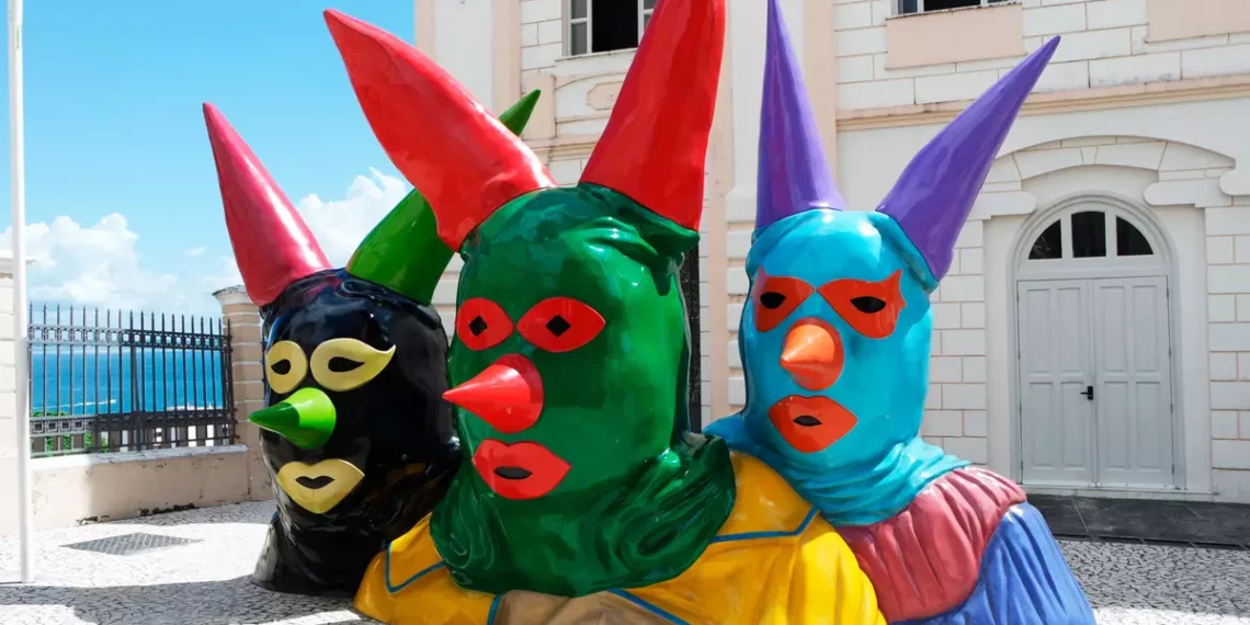 Casa do Carnaval Bahia mantém turistas e baianos conectados com a folia carnavalesca