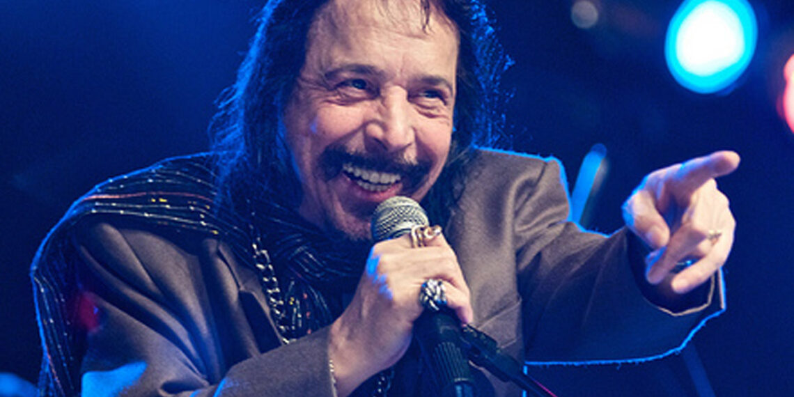 Benito di Paula volta a Salvador com o show ‘Benito 80’