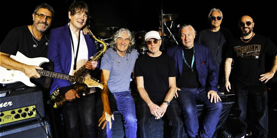 Dire Straits Legacy se apresenta no Armazém Convention