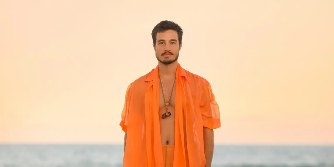 Tiago Iorc traz turnê para a capital baiana em julho e promete grandes surpresas