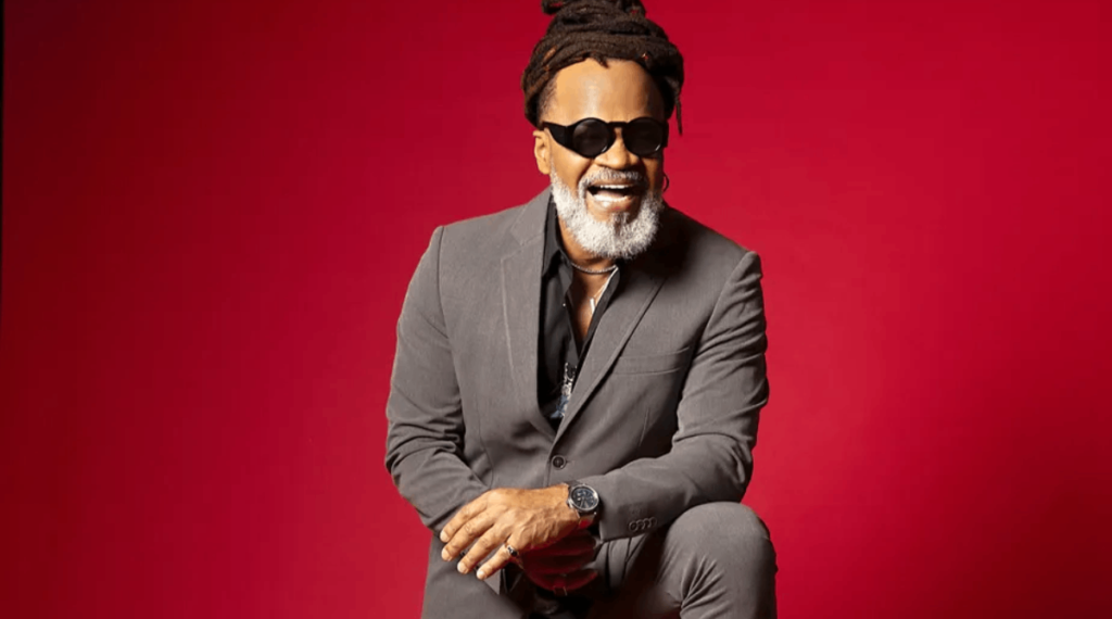 Livro que conta história da vida de Carlinhos Brown será lançado em maio