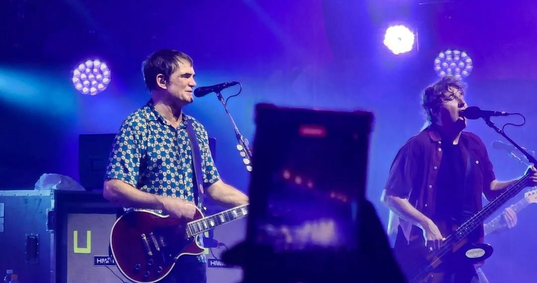 Em show, Samuel Rosa cita artistas baianos como inspiração