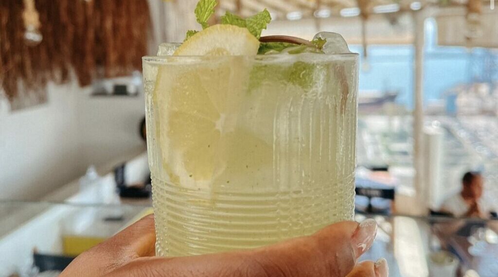 Allê Varanda Bar recebe ação da Beefeater com Welcome Drink