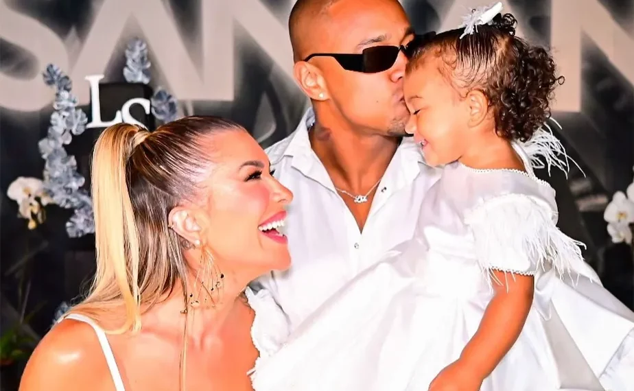 Léo Santana comemora 35 anos em Salvador com festa ‘All Black’