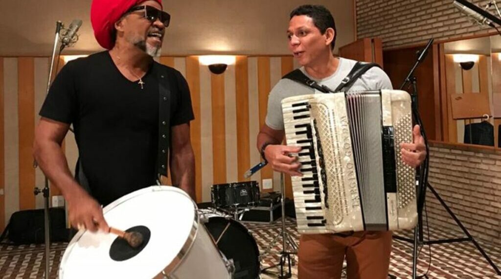 ‘Essa Menina’: Targino Gondim lança single inédito com Carlinhos Brown