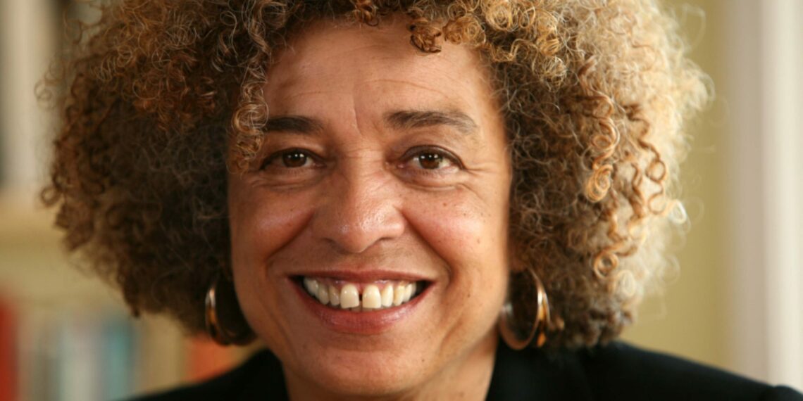 Angela Davis participa de evento da UFBA em Salvador no mês de julho