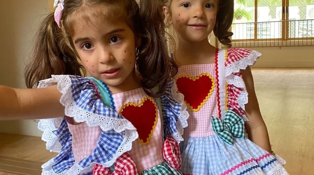 Ivete Sangalo compartilha momento fofo da filha cantando nas redes