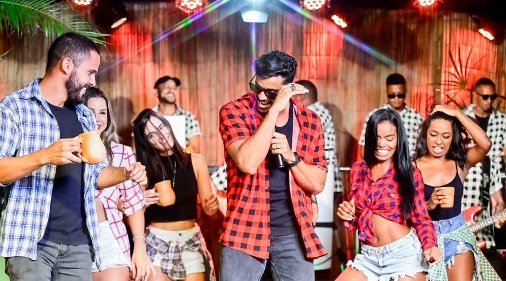 Aquecendo para o São João, Lincoln grava clássicos do forró na levada do pagode