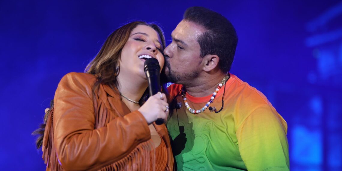 Xand convida Mari Fernandez para cantarem hit ‘Pode Apostar’ no palco do Viiixe