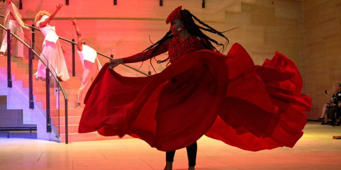 Balé Folclórico da Bahia recria coreografia de filme sobre Lina Bo Bardi em museu nos EUA