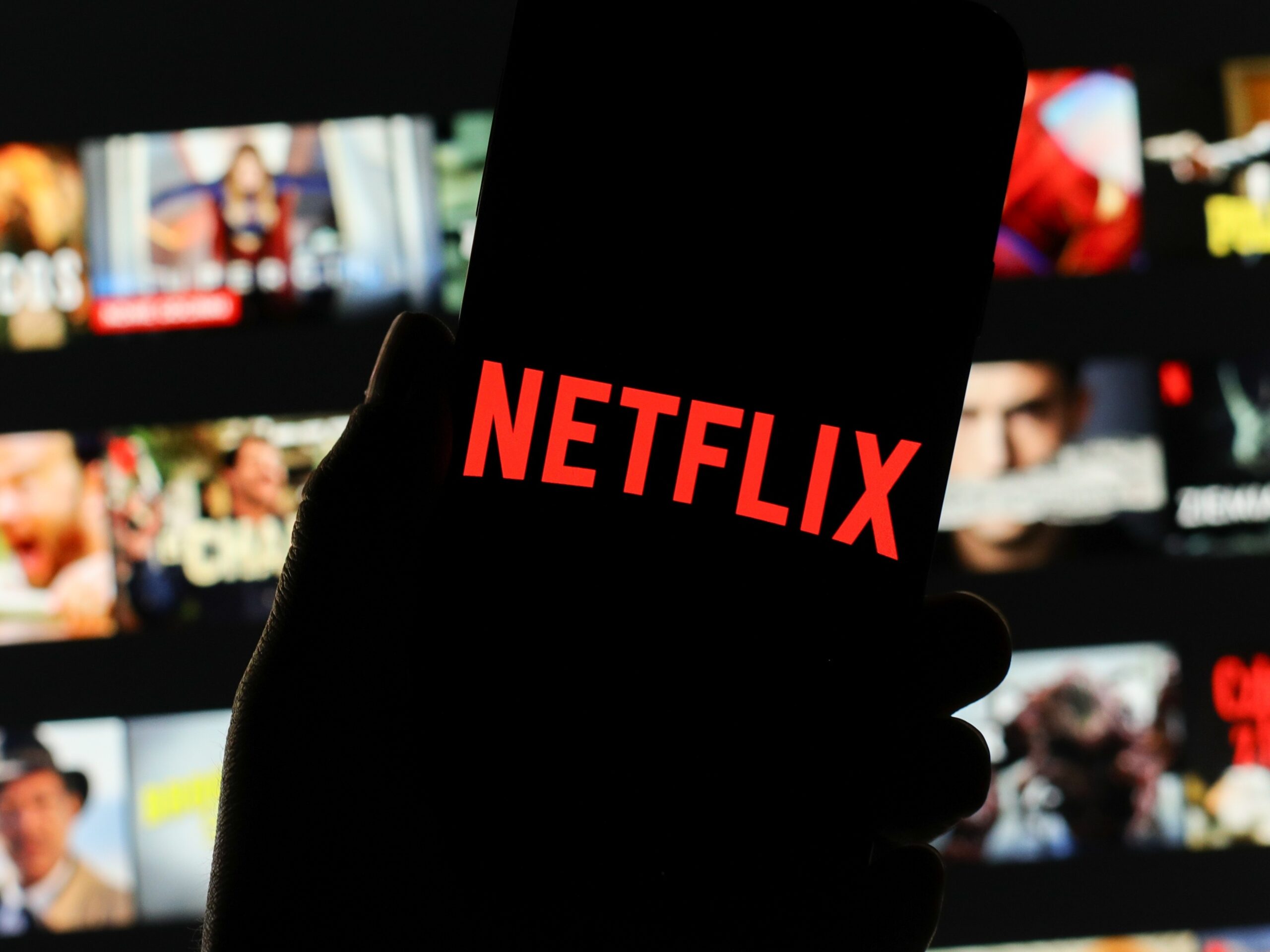 A partir de hoje, Netflix passará a cobrar por compartilhamento de senha