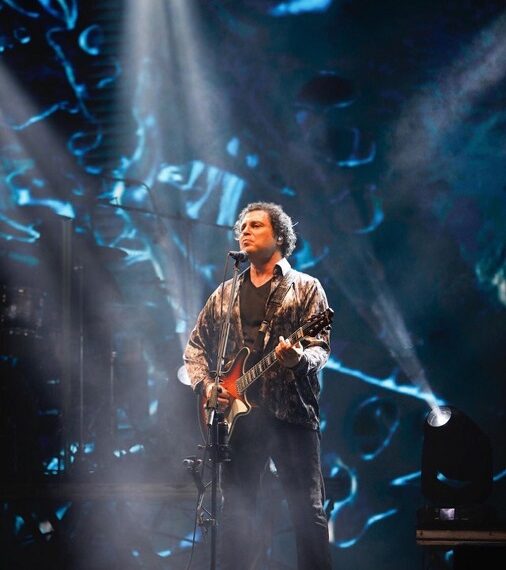 Frejat retorna a capital baiana com show repleto de sucessos