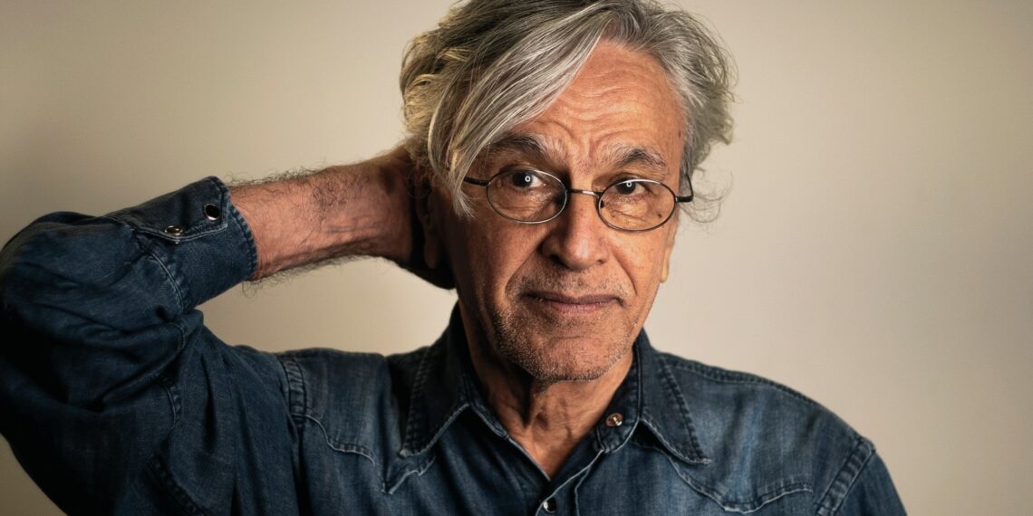 Caetano Veloso é convidado por Papa Francisco para evento exclusivo no Vaticano
