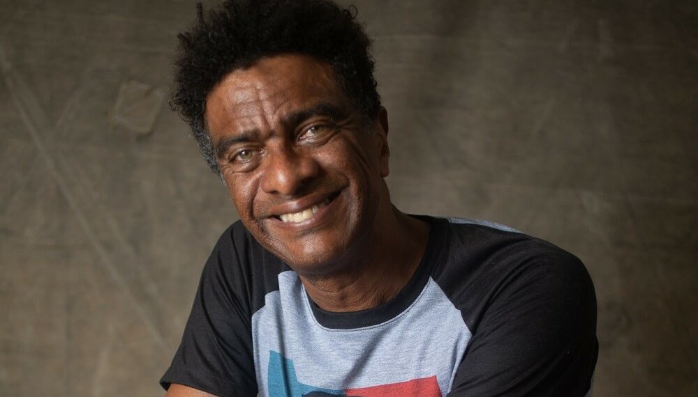 Helio de La Peña se apresenta em Salvador com espetáculo “Preto de Neve”