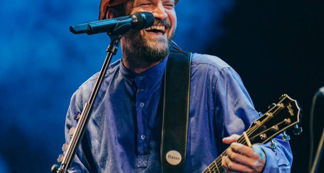 Saulo anuncia turnê na Europa; serão seis shows em cinco países distintos