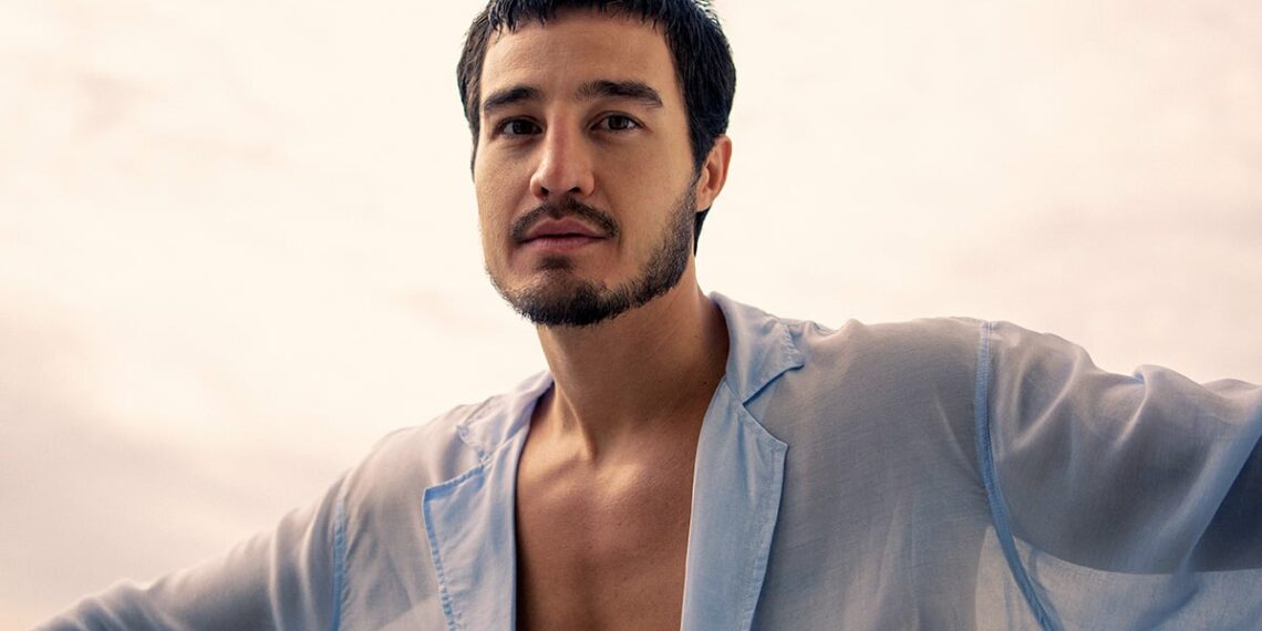 Tiago Iorc retorna a Salvador com turnê “Daramô”