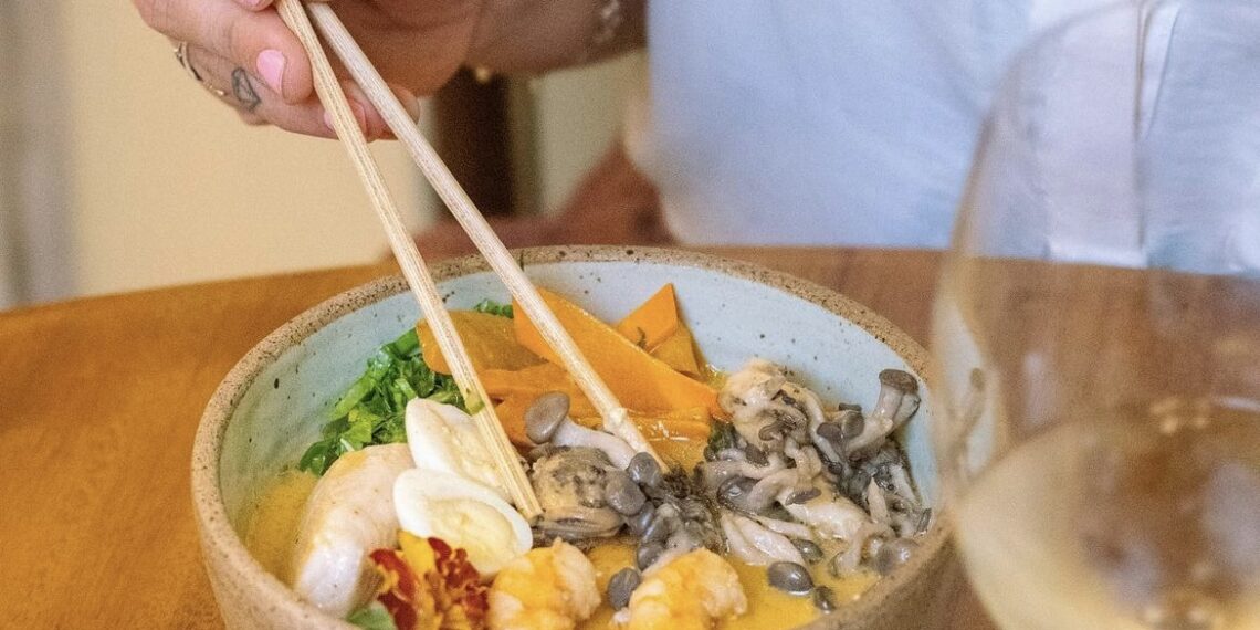 Celebrando o Dia do Rãmen, Buddha Bistrô apresenta quatro novas opções no menu