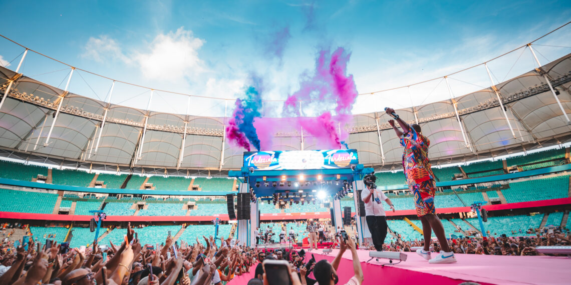 Confira o que rolou no Tardezinha Salvador; evento esgotou ingressos e lotou Fonte Nova