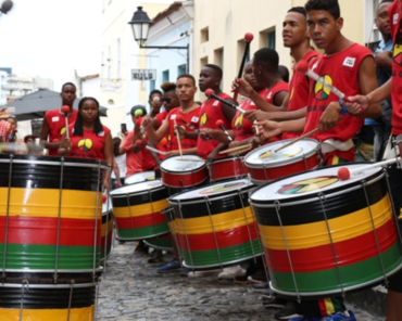 Escola Olodum celebra 40 anos com espetáculo especial no Pelourinho