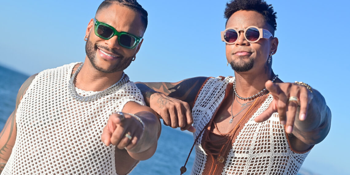 Tony Salles e Léo Santana gravam juntos clipe na Ponta de Humaitá