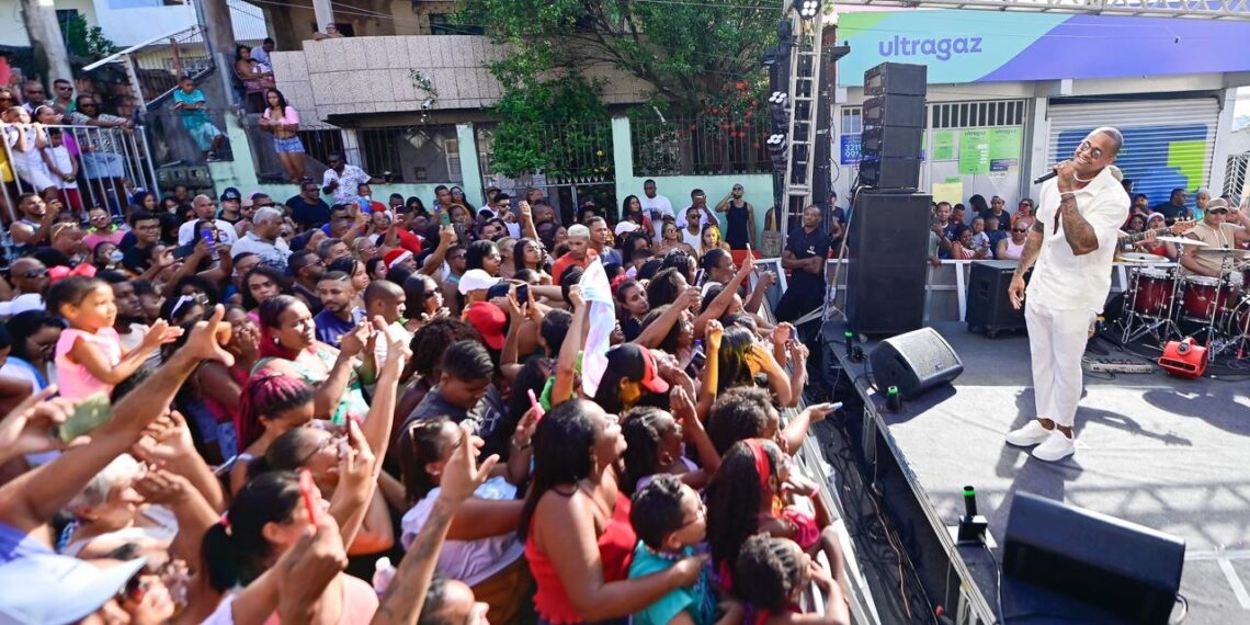 Natal do GG: Léo Santana promove show exclusivo na Boa Vista do Lobato com presença de Liz