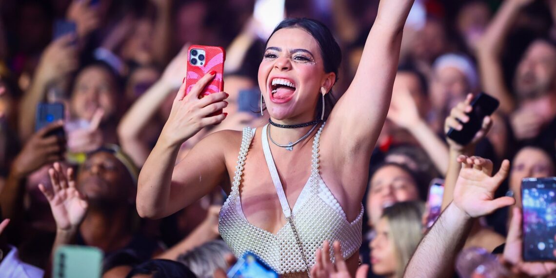 4ª noite no Camarote Club é marcada por ingressos esgotados e shows repletos de animação