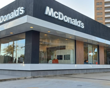 McDonald’s inaugura nova unidade na orla de Salvador com foco em sustentabilidade e geração de empregos