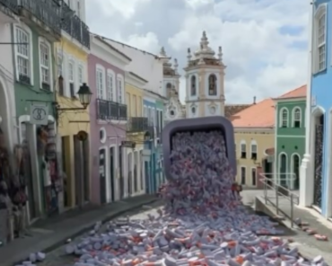 Rihanna usa IA e vídeo no Pelourinho para anunciar chegada da sua marca Fenty Skin ao Brasil