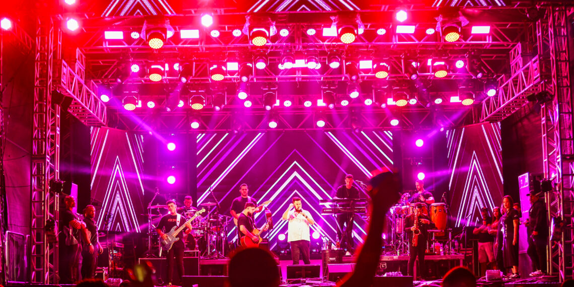 Kart Love agitou Campo Formoso com sua sofrência na última sexta-feira (15)