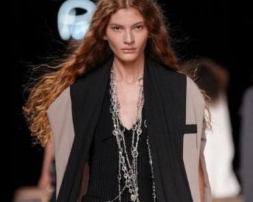 Modelo baiana de Brotas desfila para Louis Vuitton em Paris