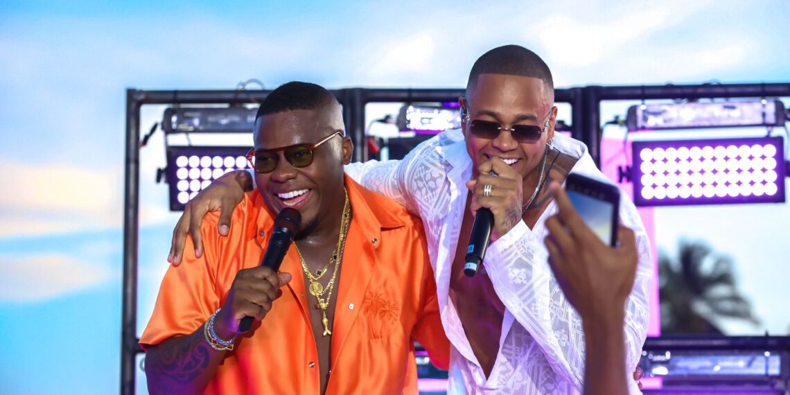 Escandurras lança “Um Dando Golpe no Outro” em parceria com Léo Santana