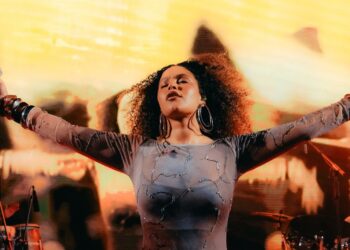 Rachel Reis fez história no MAM Salvador com sold out no Canto da Sereiona