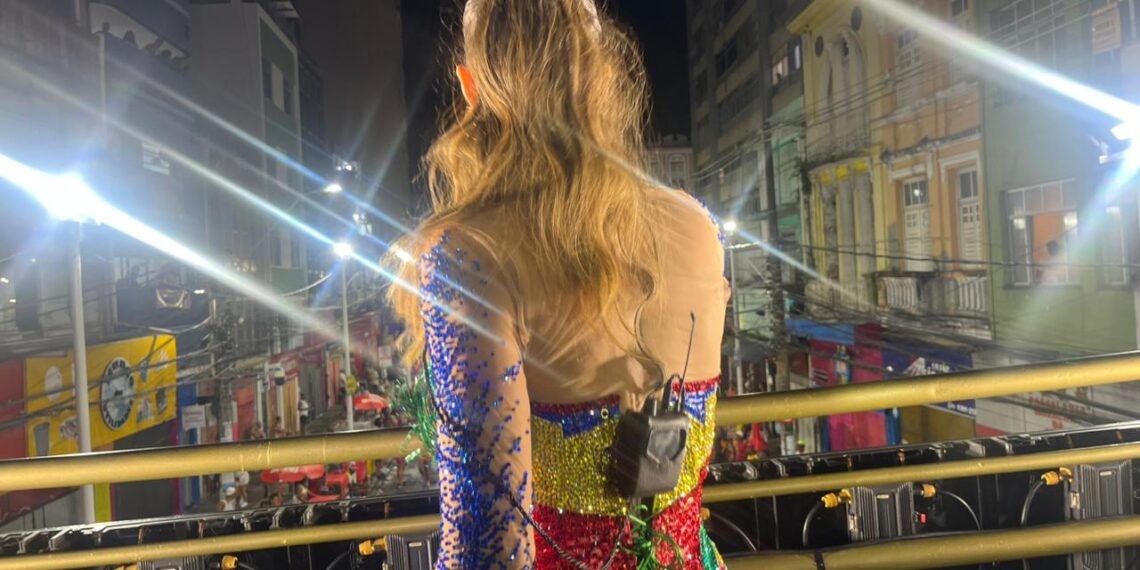 Vina Calmon agitou o Campo Grande na sexta-feira de Carnaval