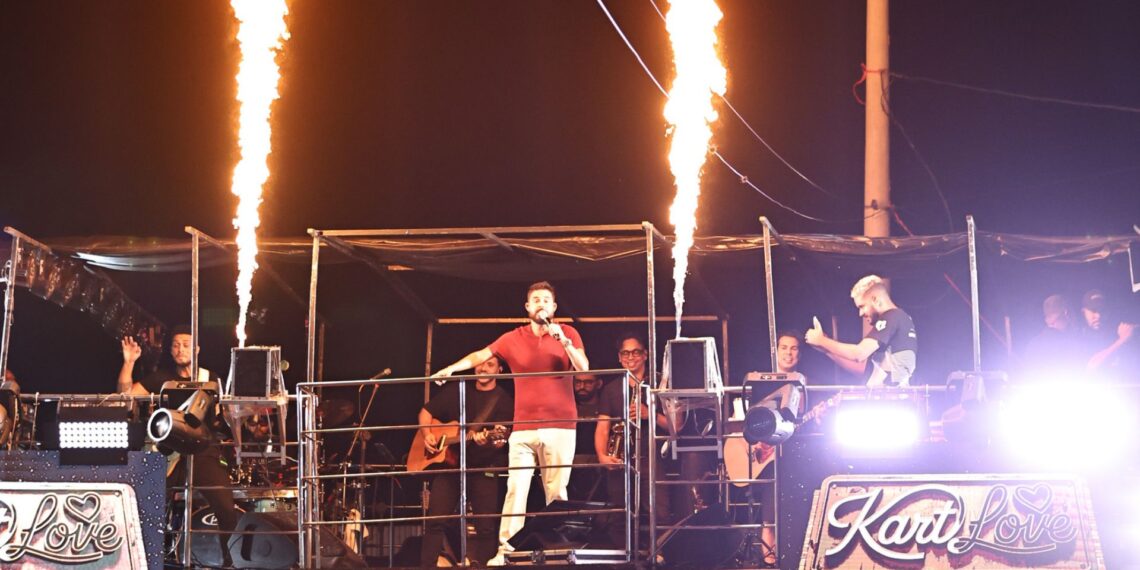 Kart Love arrastou uma multidão e fez noite de sofrência em Milagres (BA)